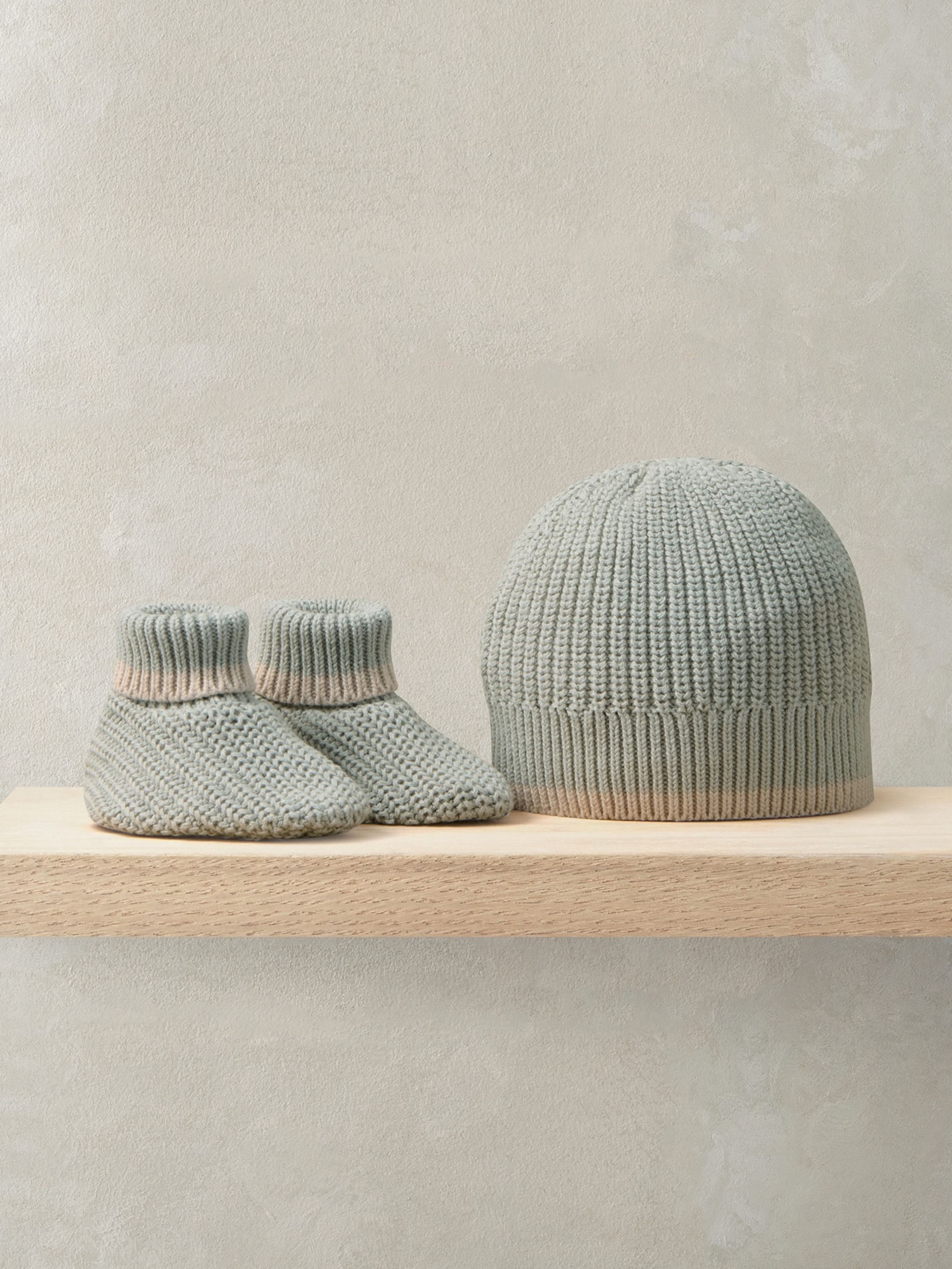 Welcome to the World Blue Gift Set with Knitted Hat, Booties & Elephant Soft Toy image number 6